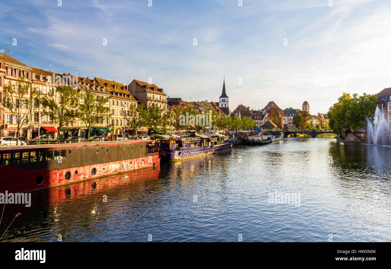 Stasbourg mit The Ill Fluss - Elsass, Frankreich Stockfoto