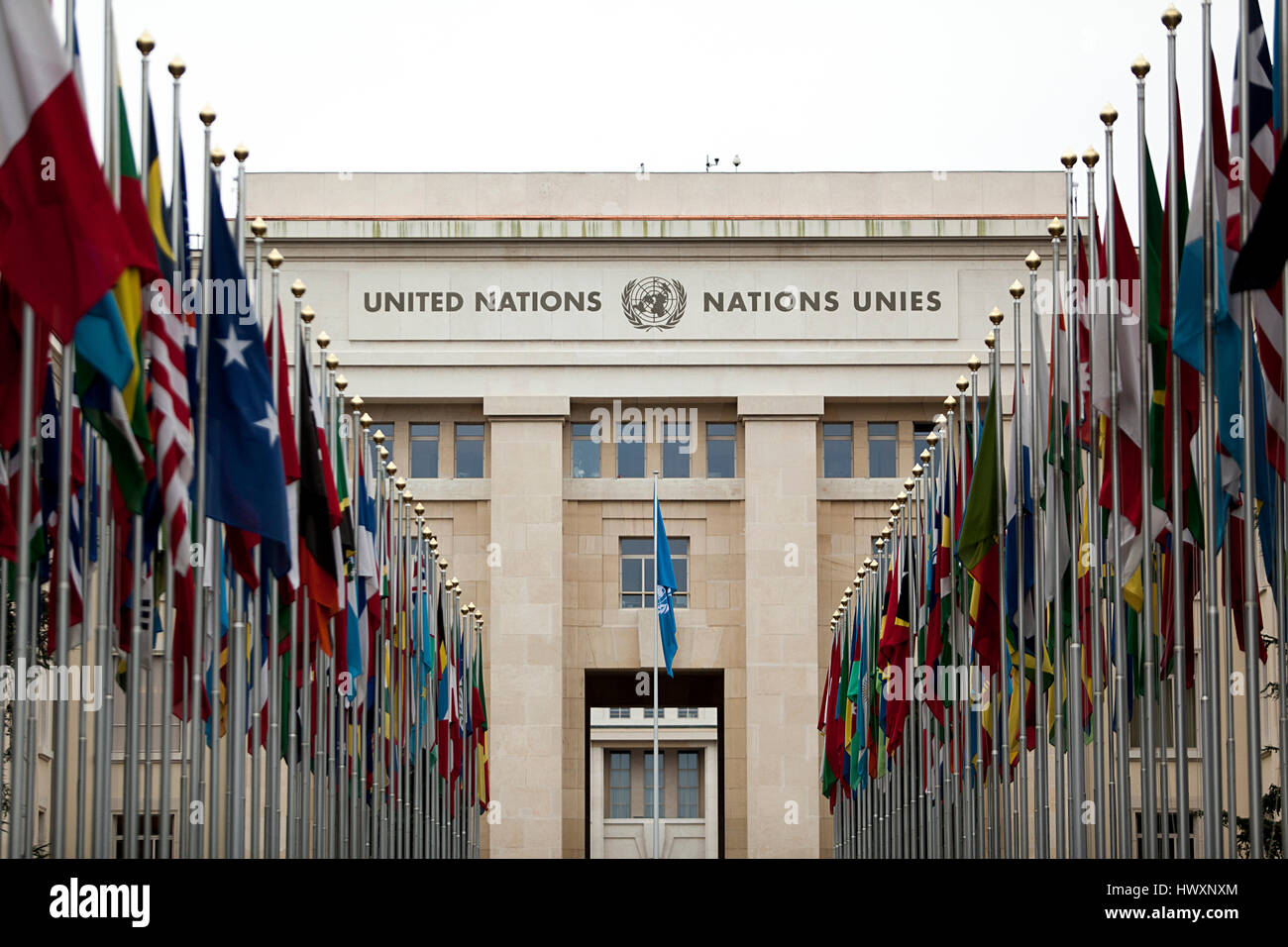 Die UNO Hauptsitz der Vereinten Nationen in Genf, ist auch bekannt als Palais des Nations und befindet sich im Ariana-Park. Vor der Bui Stockfoto
