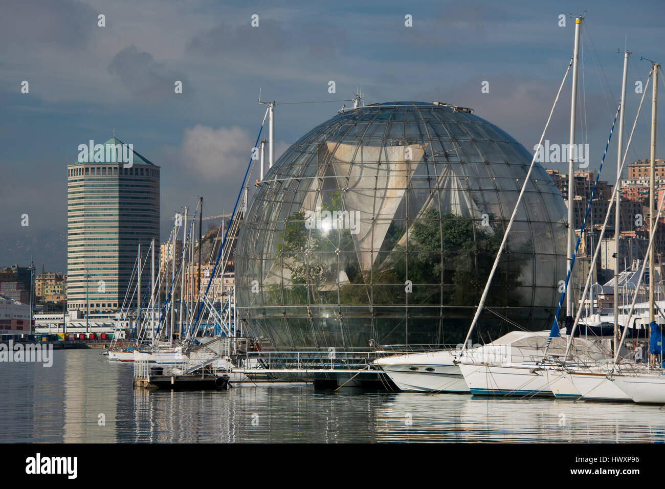 Die Biosphäre, Biodiversität Museum im alten Hafen von Genua, von der Architektur Renzo Piano für die Colombiane im Jahre 1992 gebaut Stockfoto