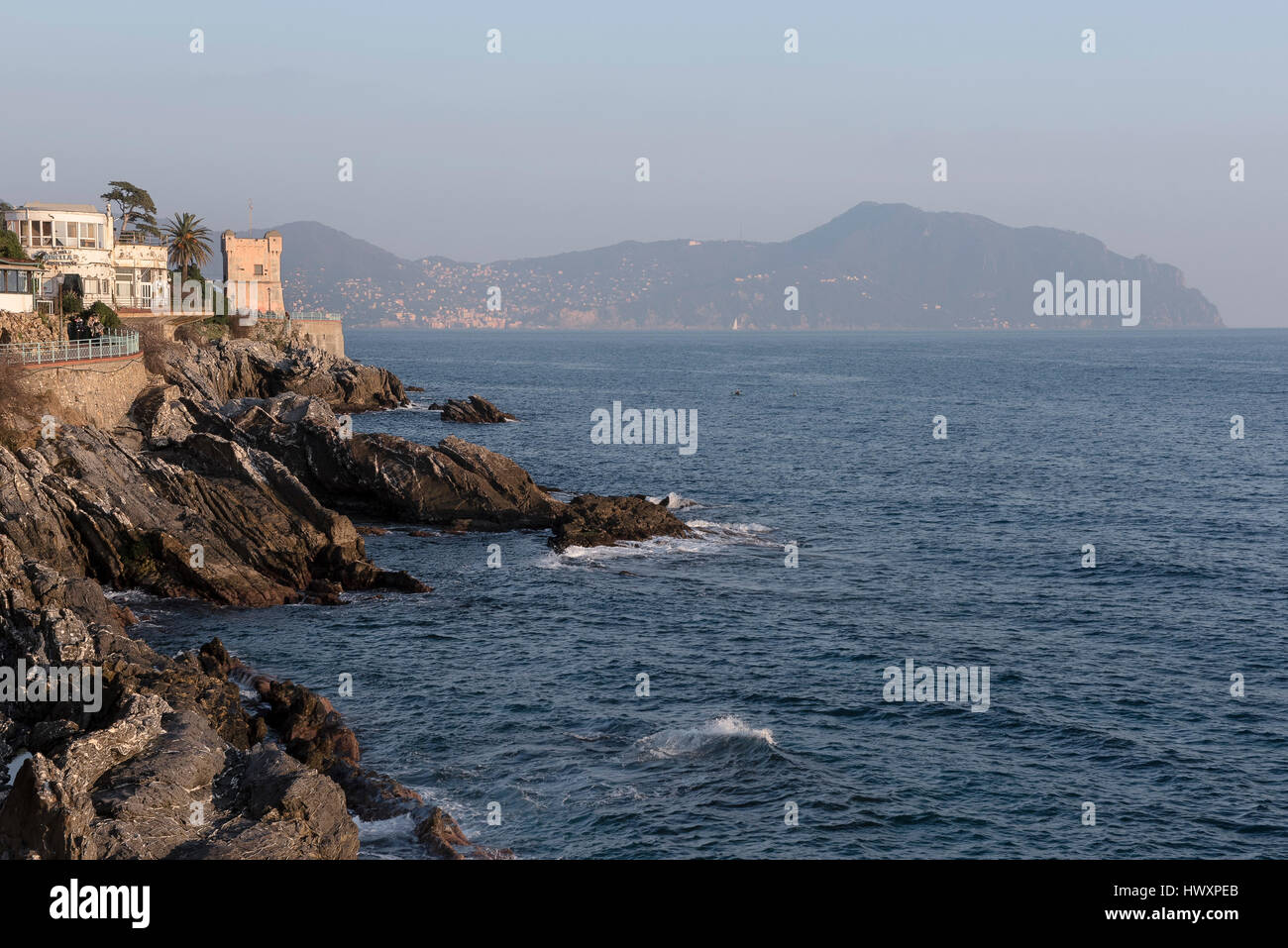 Die Klippen von Nervi, schönes Dorf am Ligurischen Meer. Stockfoto
