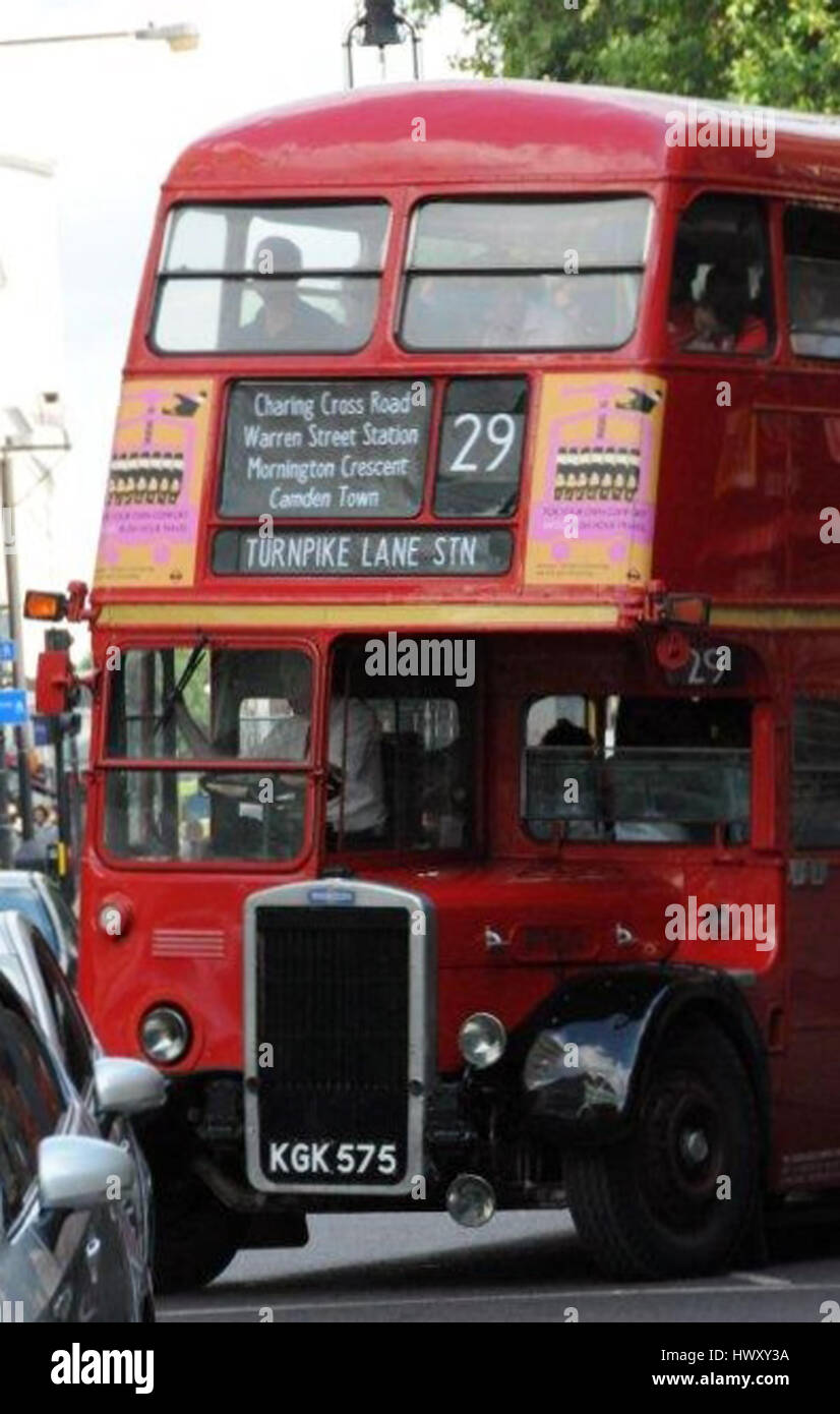 Londons berühmten Routemaster Bus, Fähre Londoner Pendler nach Hause aus dem Ruhestand geholt; während die u-Bahn Streik. Stockfoto