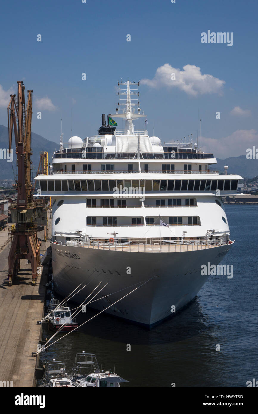 Kreuzfahrtschiff der Welt vor Anker in Rio De Janeiro, Brasilien Stockfoto