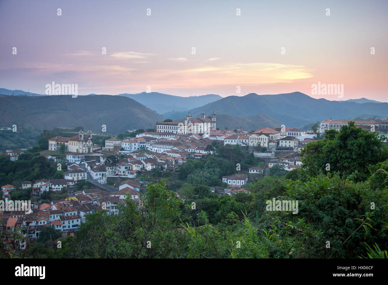 Hohe Ansicht der Stadt Ouro Preto - Minas Gerais, Brasilien Stockfoto