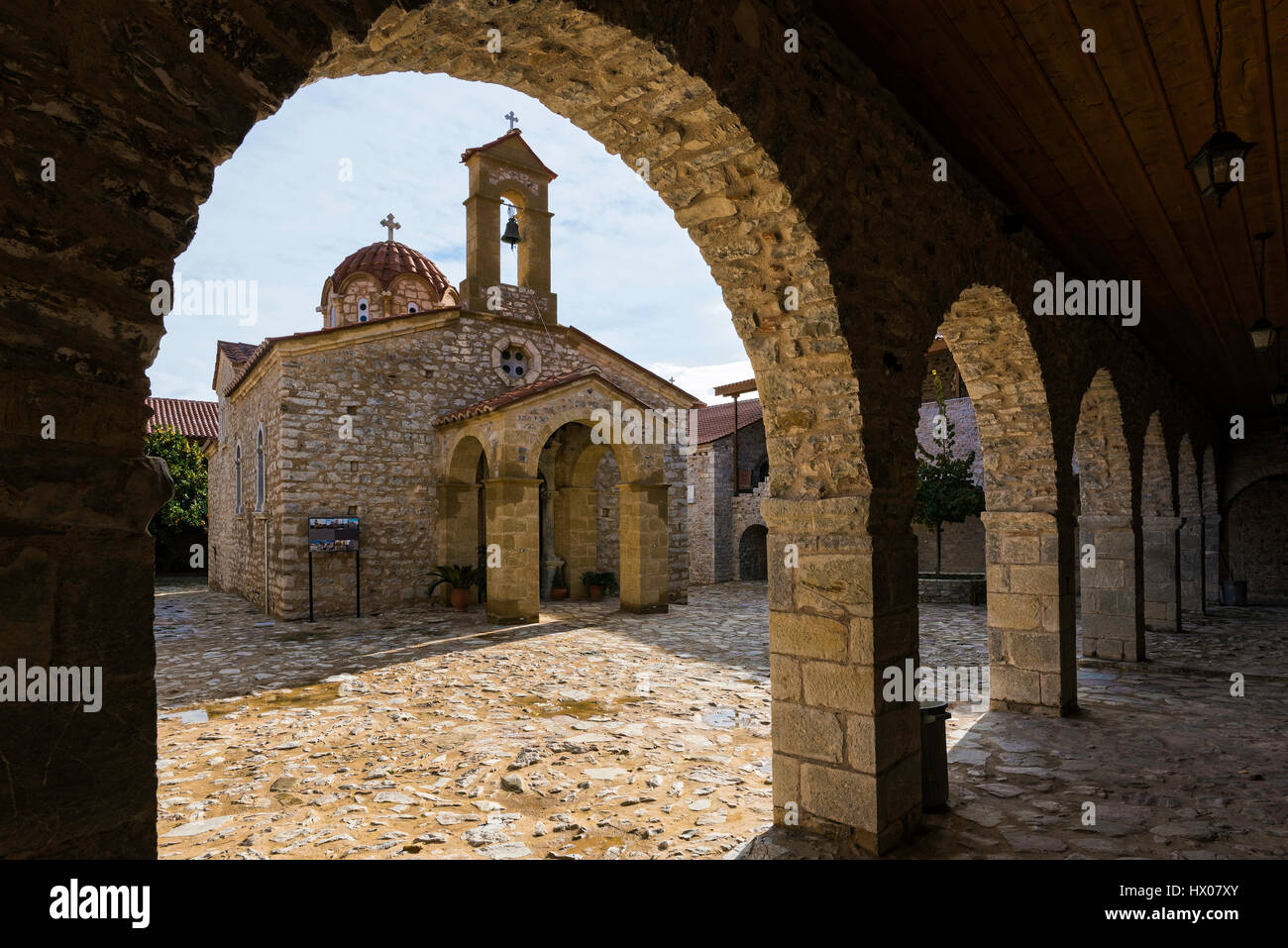 Blick auf das Kloster Voulkano in Peloponnes, Griechenland Stockfoto