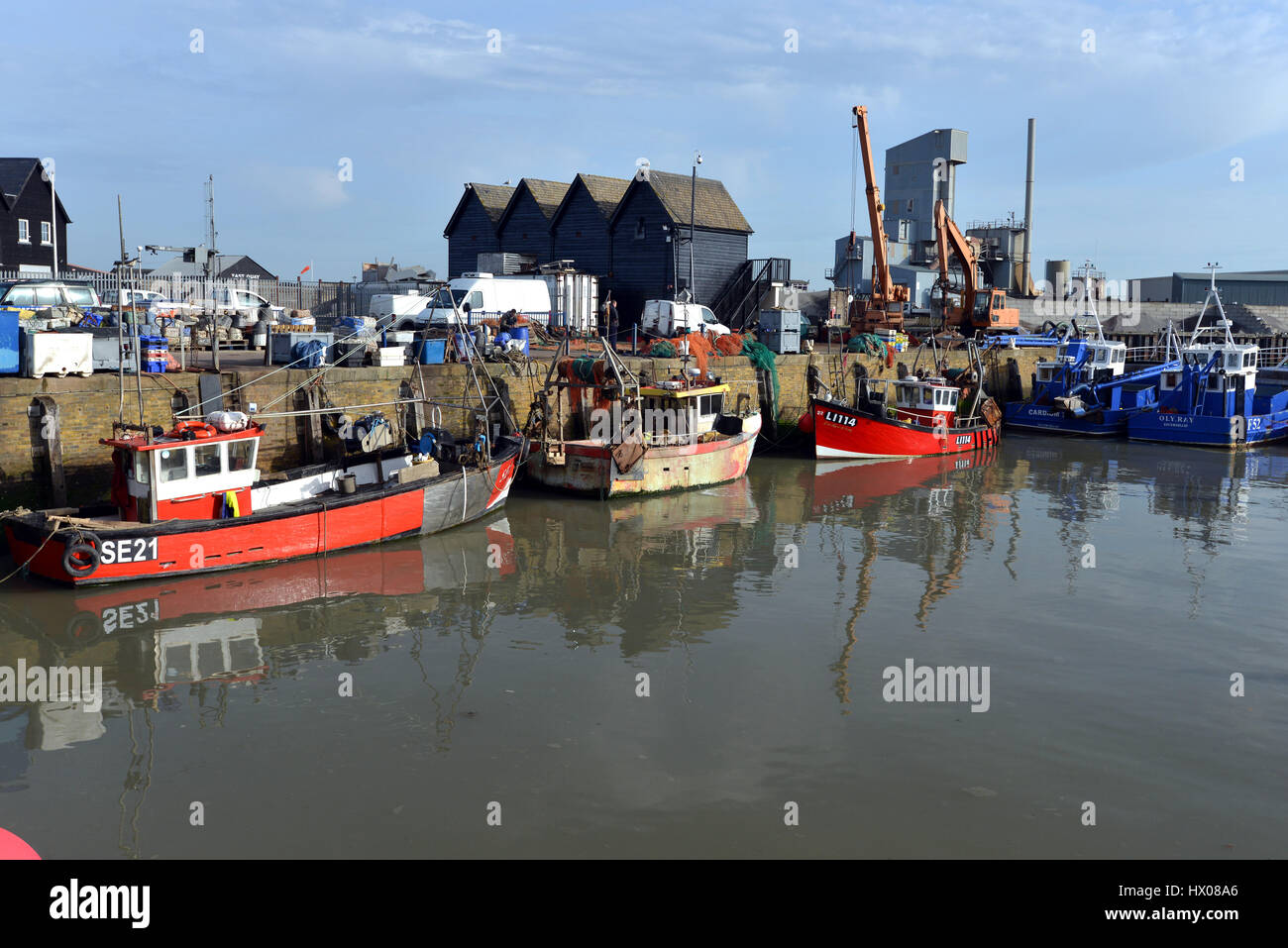 Angelboote/Fischerboote im Hafen von Whistable, Kent Stockfoto