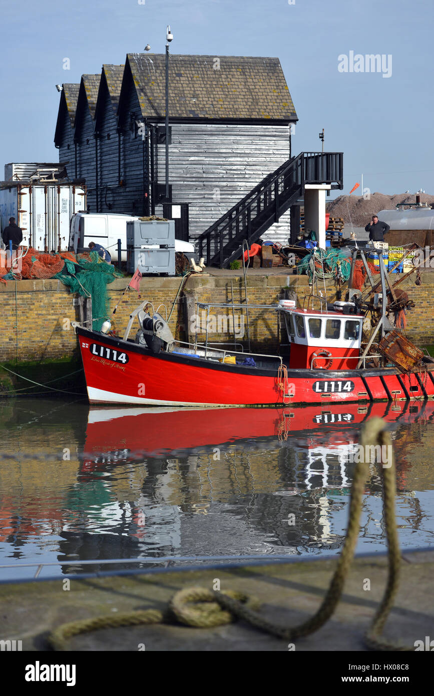 Angelboote/Fischerboote im Hafen von Whistable, Kent Stockfoto