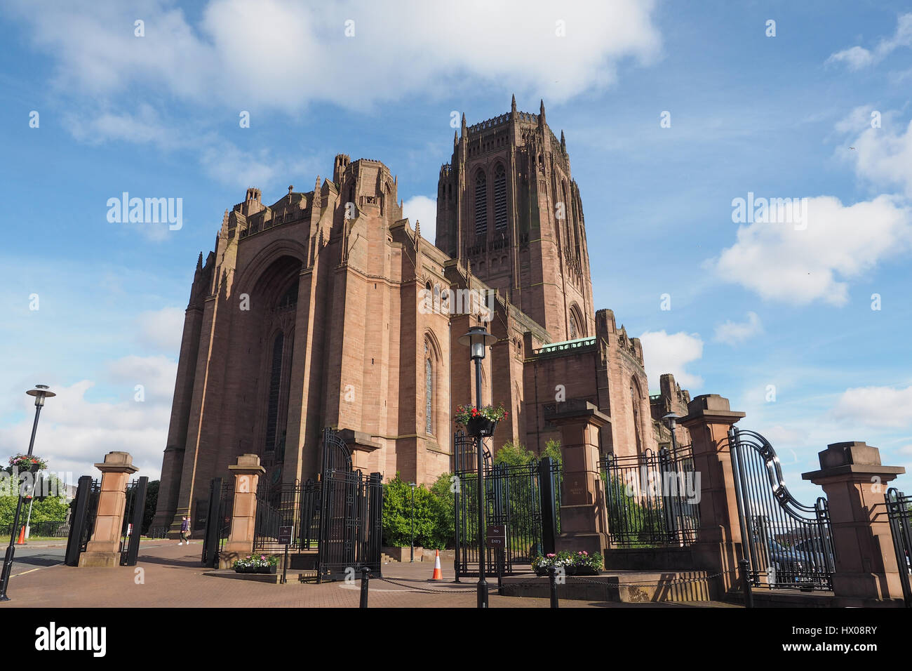 Liverpool Cathedral aka Christ Kirche-Kathedrale oder Dom Kirche des auferstandenen Christus auf St James Mount in Liverpool, Großbritannien Stockfoto