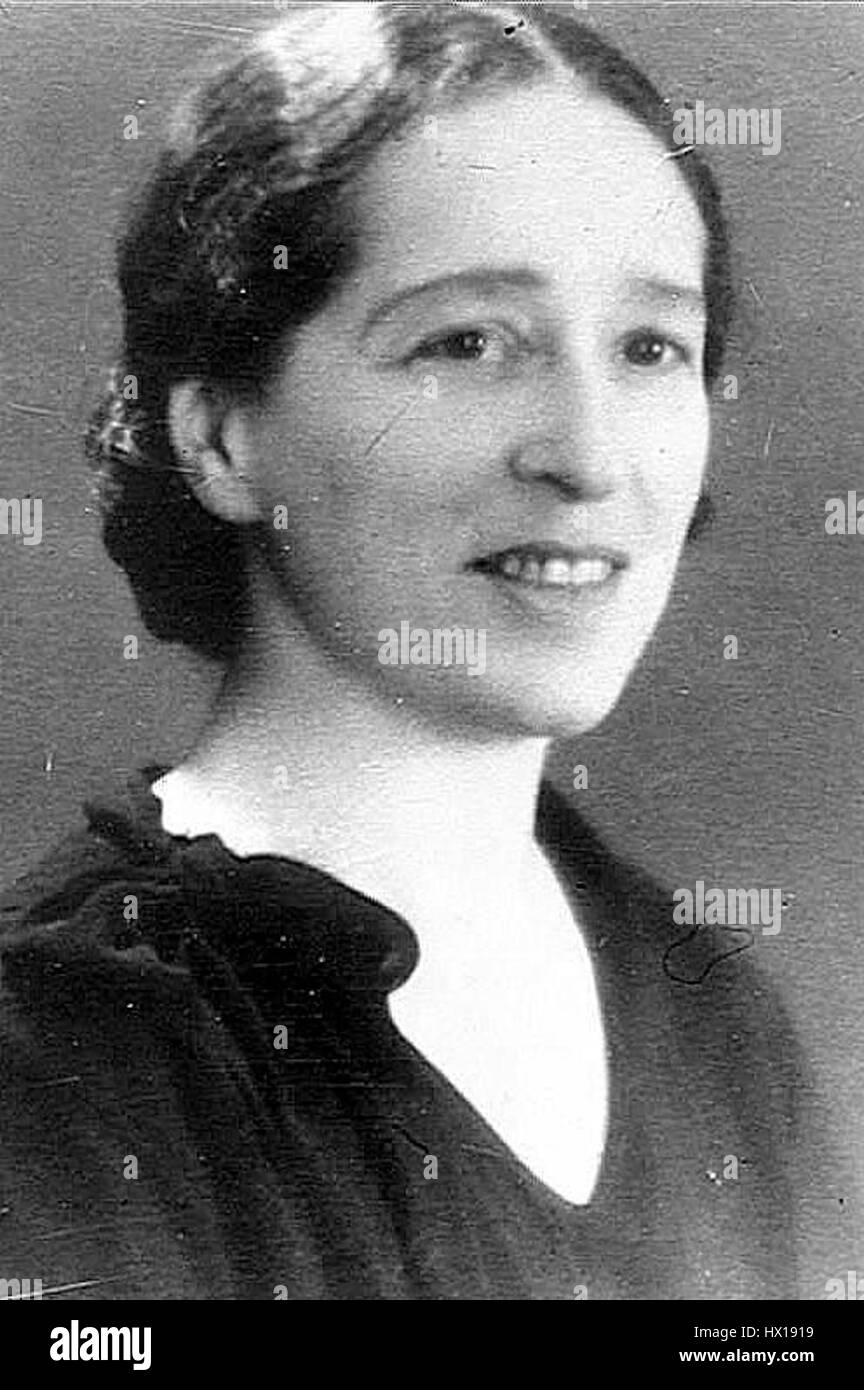 *Elisabeth Wollman* bezieht sich auf ein Porträt einer historischen oder prominenten Frau, möglicherweise aus dem 19. Oder frühen 20. Jahrhundert. Das Gemälde fängt ihr Aussehen mit Liebe zum Detail in ihrer Kleidung und ihrem Ausdruck ein und spiegelt die Eleganz und den Stil der Zeit wider. Stockfoto