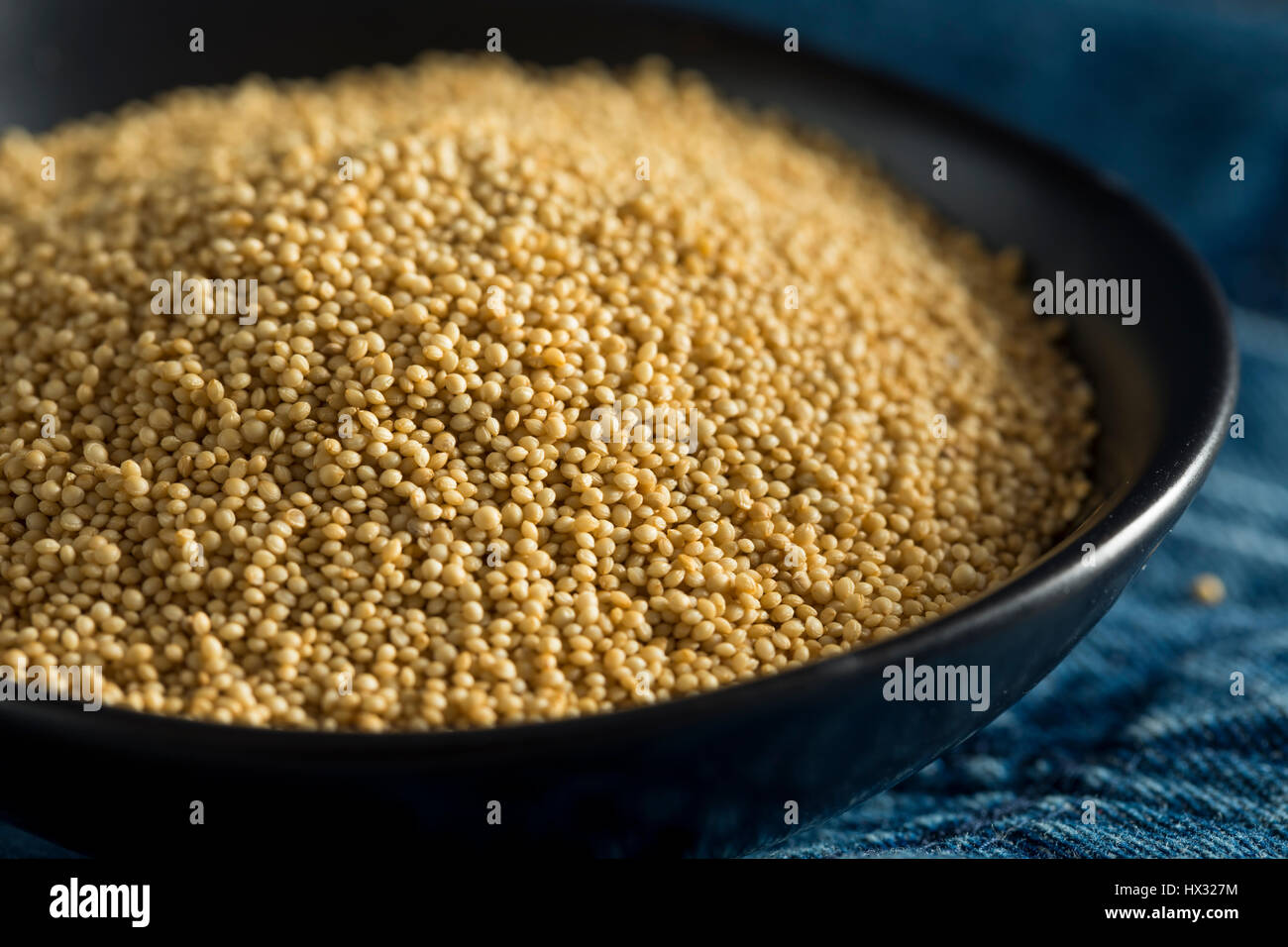 Rohe Bio Amaranth Samen bereit zum Einsatz in der Küche Stockfoto