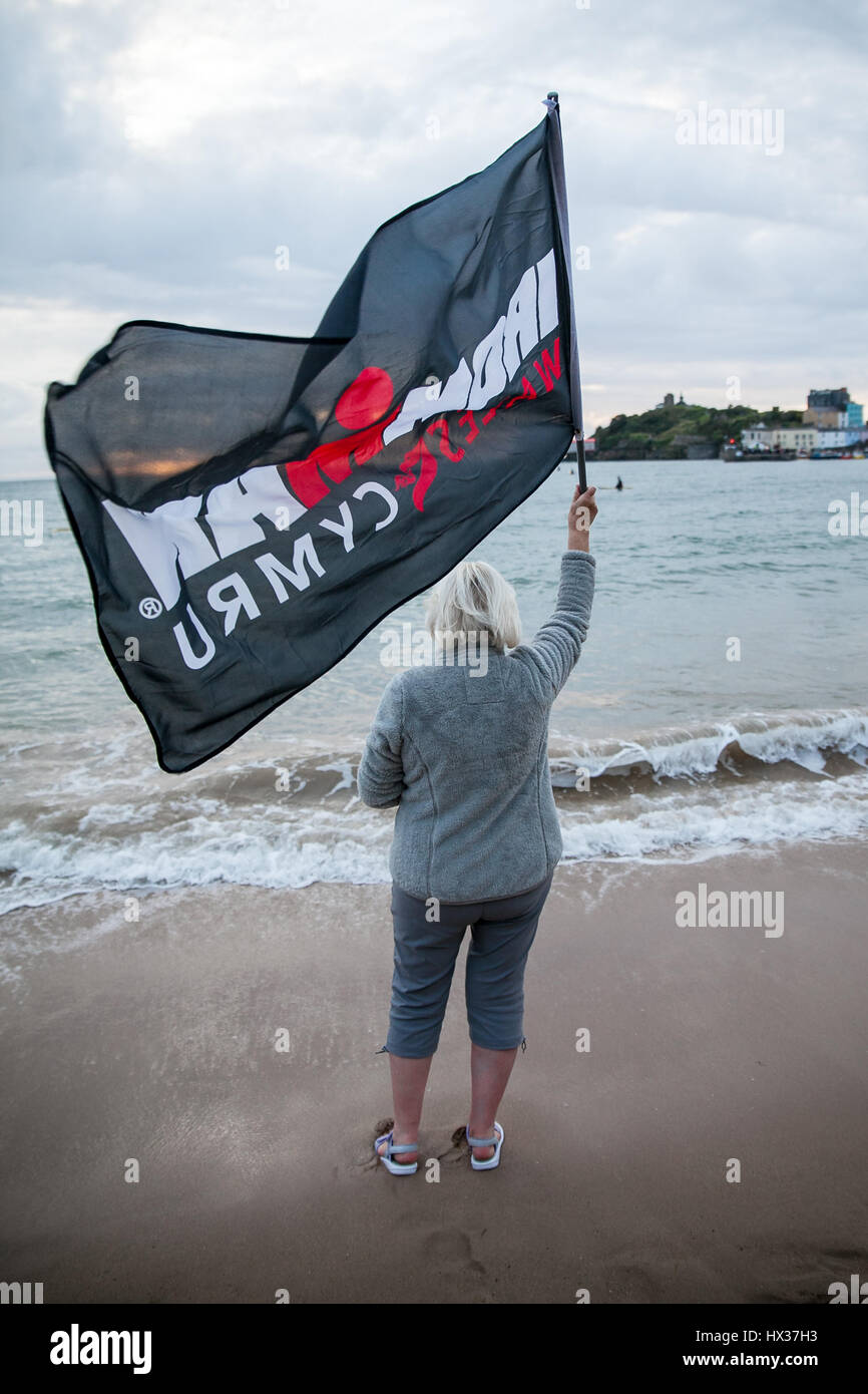 Zuschauer beim Ironman Wales, 2015, Tenby, Pembrokshire, Wales, UK Stockfoto