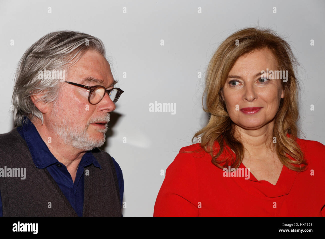 Paris, Frankreich. 24. März 2017. Christian Rauth und Valérie Trierweiler besuchen die Abschlussveranstaltung der Kampagne Don'actions aus der französischen Secours Populaire in Paris, Frankreich. Bildnachweis: Bernard Menigault/Alamy Live-Nachrichten Stockfoto