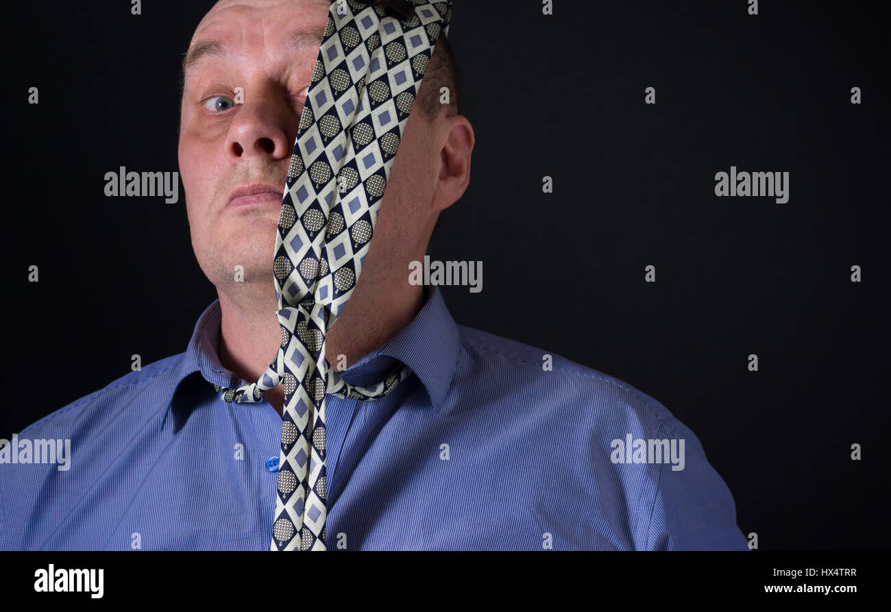 Schönes Portrait der Reife Bürokaufmann haßt Hals Krawatte Stil Stockfoto