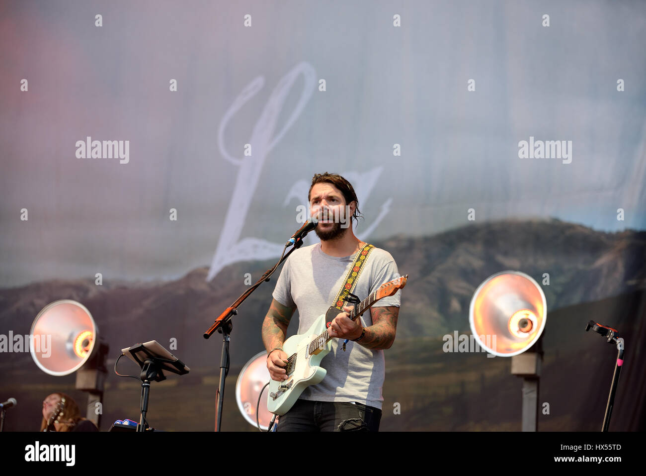 BENICASSIM, Spanien - 16 JUL: L.A. (spanische Band) im Konzert am FIB Festival am 16. Juli 2015 in Benicassim, Spanien. Stockfoto