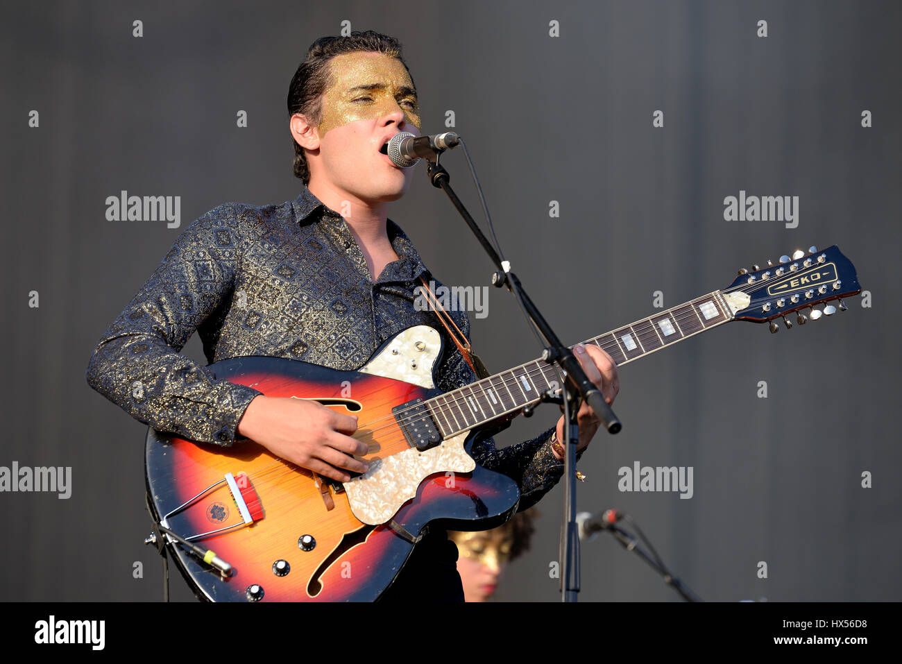 BENICASSIM, Spanien - JUL 17: Moodoid (psychedelic-Rock-Fusion-Band) in Konzert im FIB-Festival am 17. Juli 2015 in Benicassim, Spanien. Stockfoto