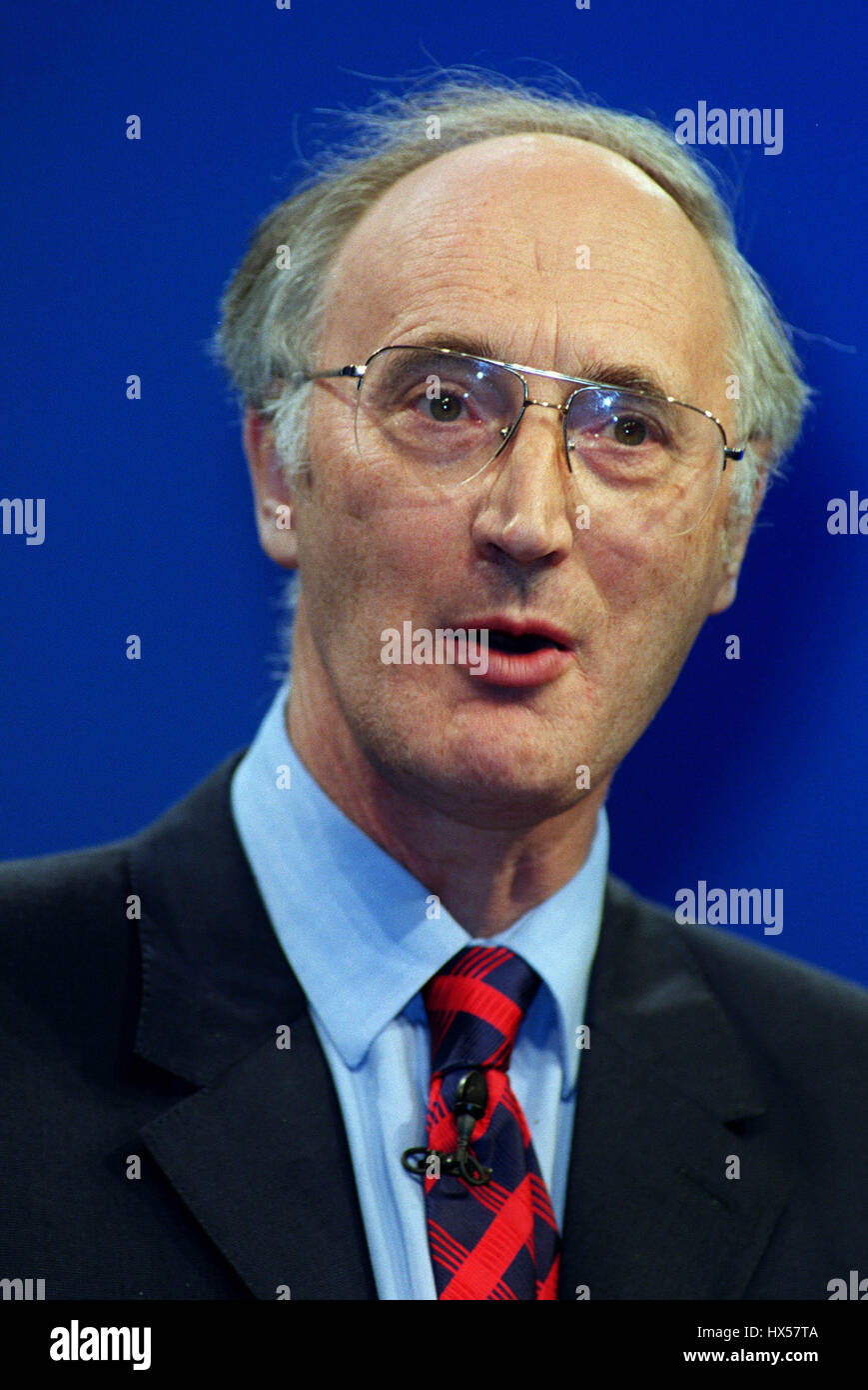 SIR GEORGE YOUNG BT MP Schatten LEADER HOUSE OF COMMONS 17. Oktober 1999 Stockfoto