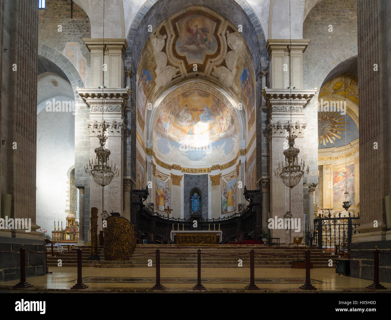 Catania, Italien - 13. September 2015: Innenraum der Kathedrale von Santa Agatha - Catania Duomo in Catania, Sizilien, Italien. Stockfoto