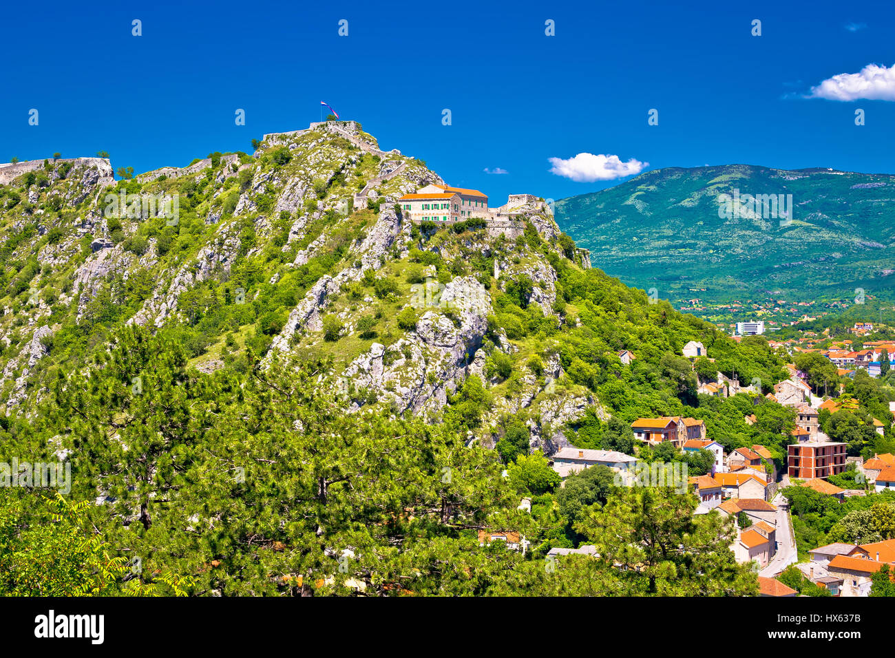 Alte Stadt Knin auf der Rock Ansicht, Dalmatinischen Zagora, Kroatien Stockfoto