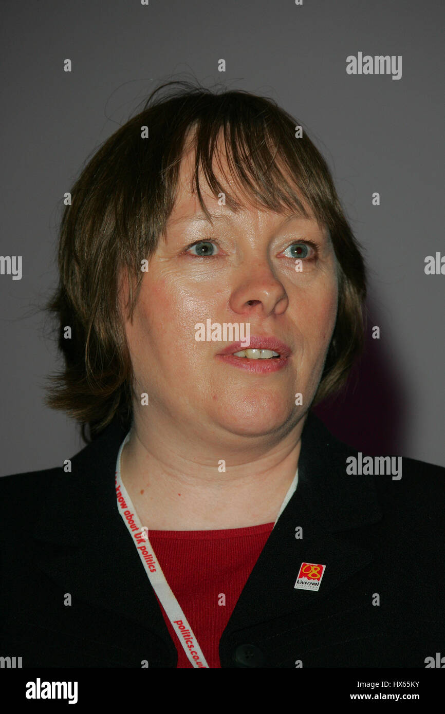 MARIA Adler MP MINISTER für Behinderte 27. September 2004 die BRIGHTON CENTRE BRIGHTON ENGLAND Stockfoto