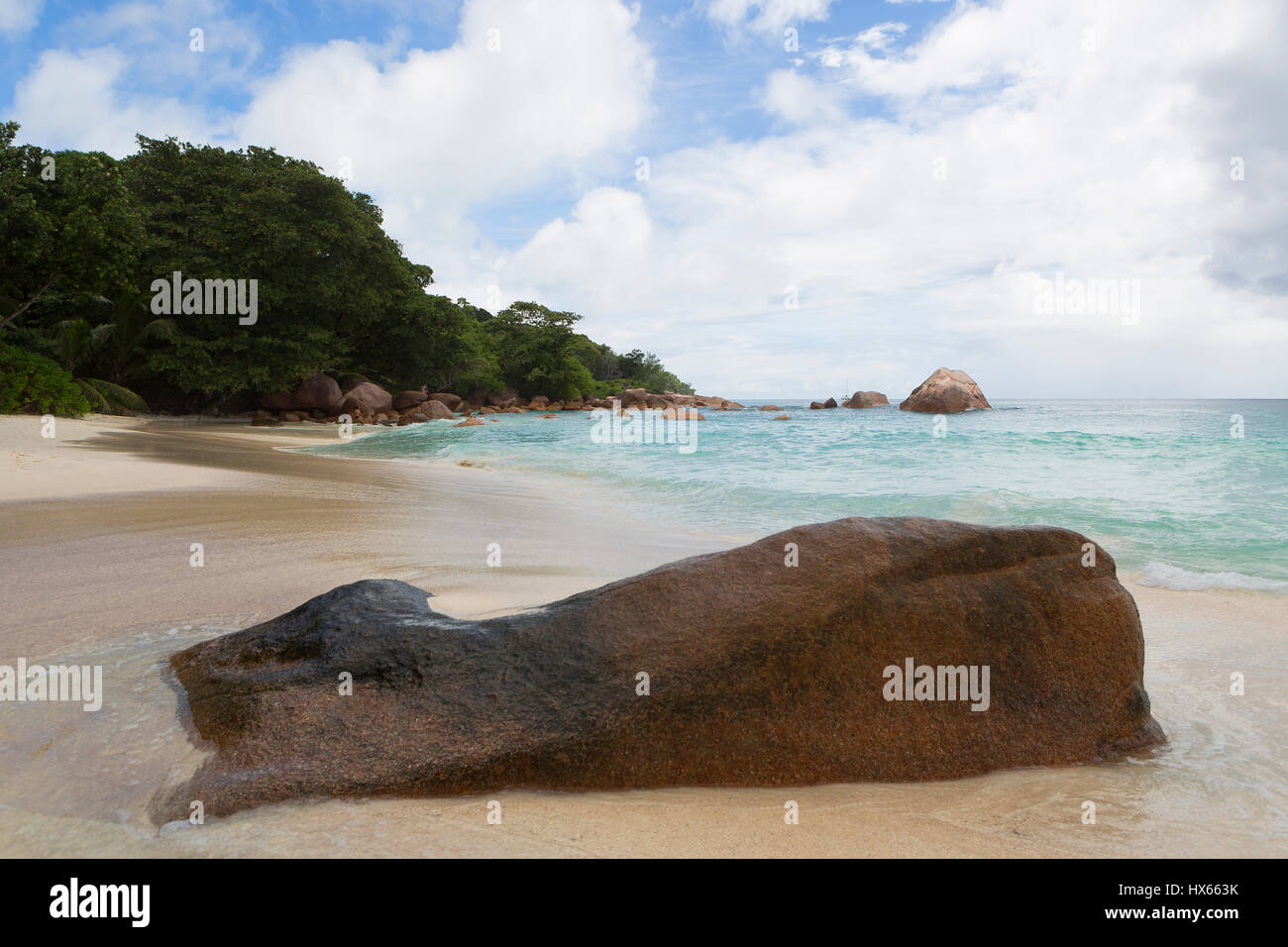 Tropischen Strandblick, Anse Lazio, Seychellen Stockfoto