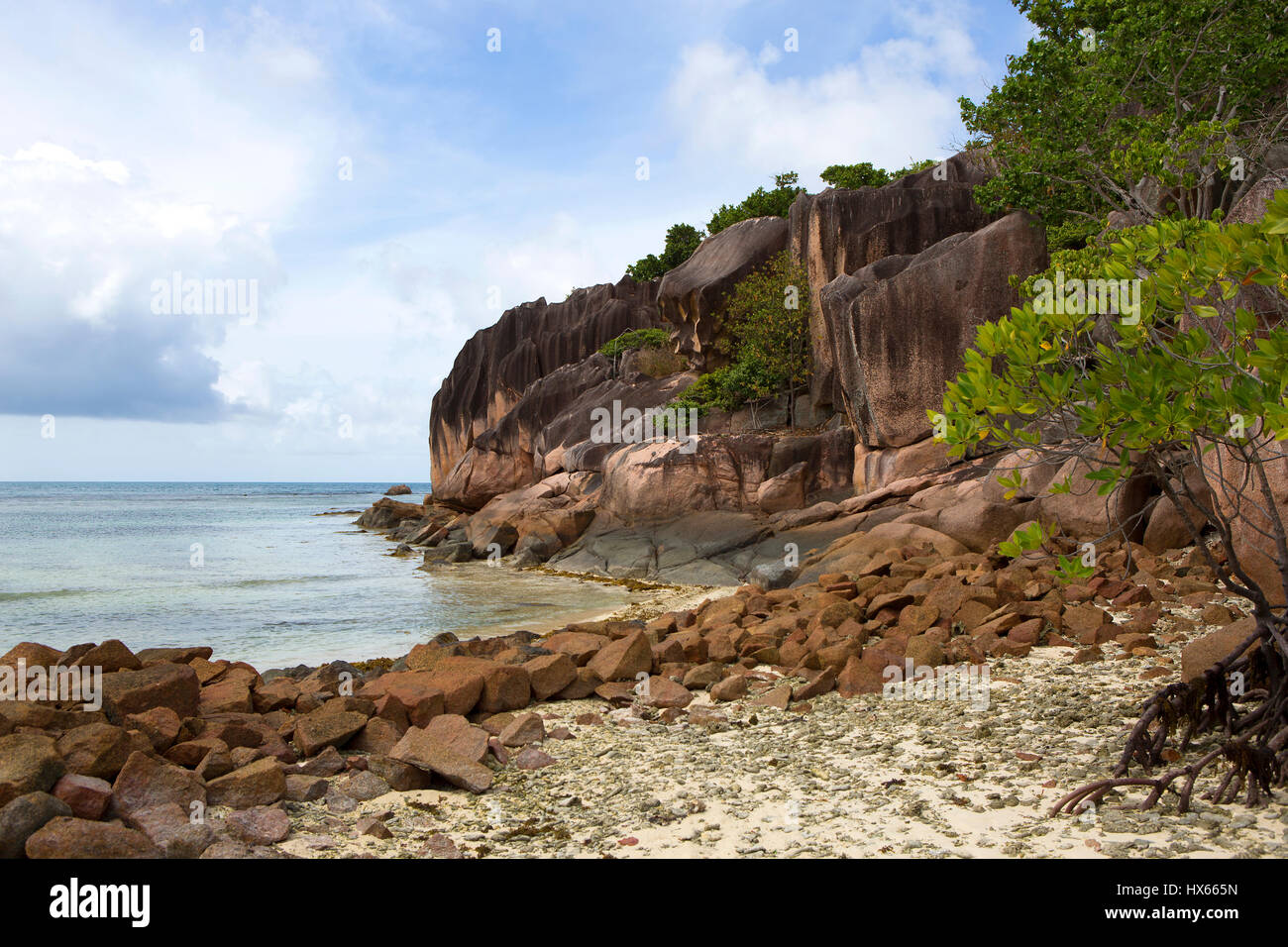 Tropische Küste auf Curieuse Island, Seychellen Stockfoto