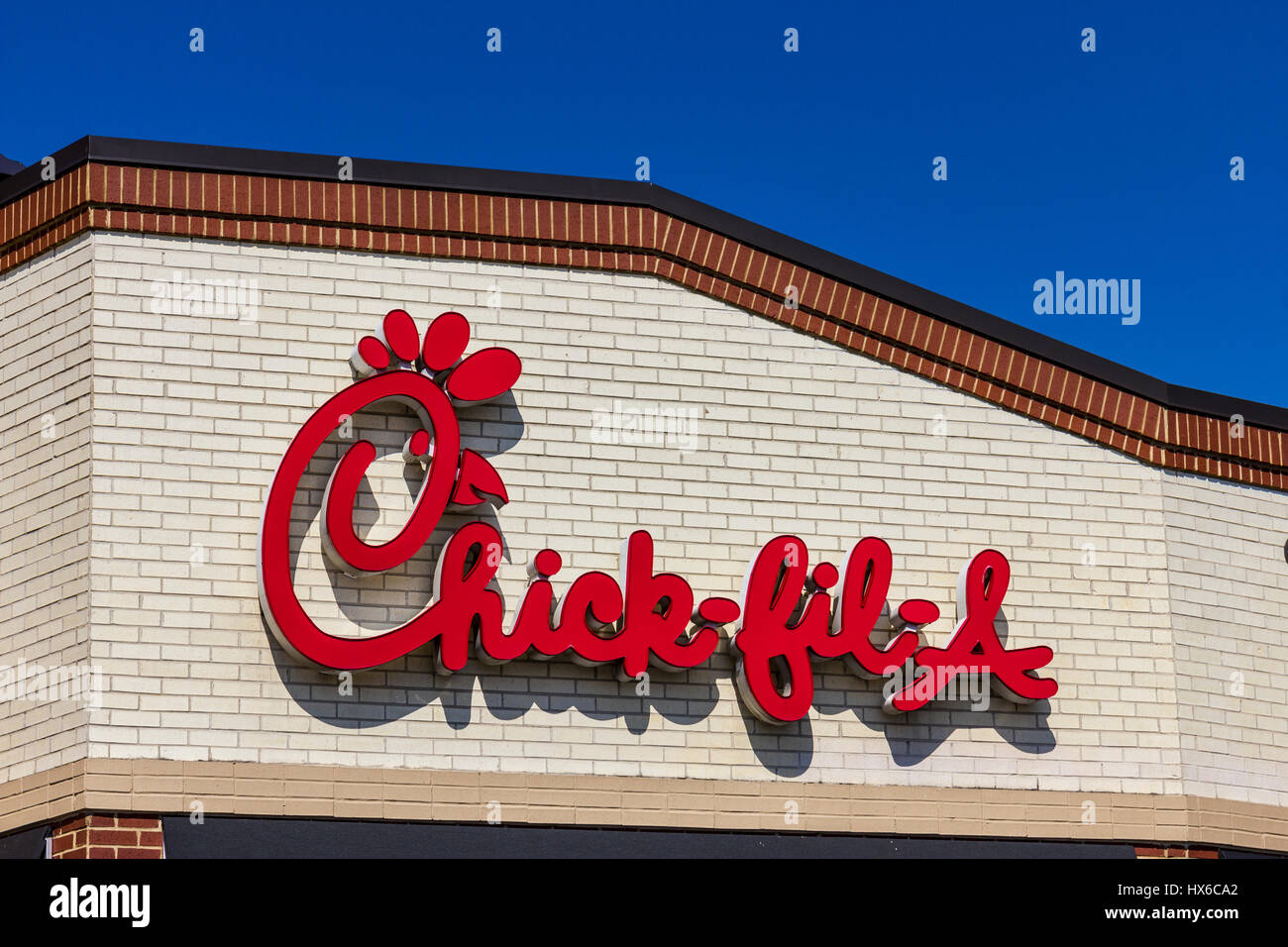 Indianapolis - ca. September 2016: Chick-Fil-A Fast-Food Einzelhandelsstandort. Chick-Fil-A-Restaurants sind am Sonntag geschlossen, ich Stockfoto