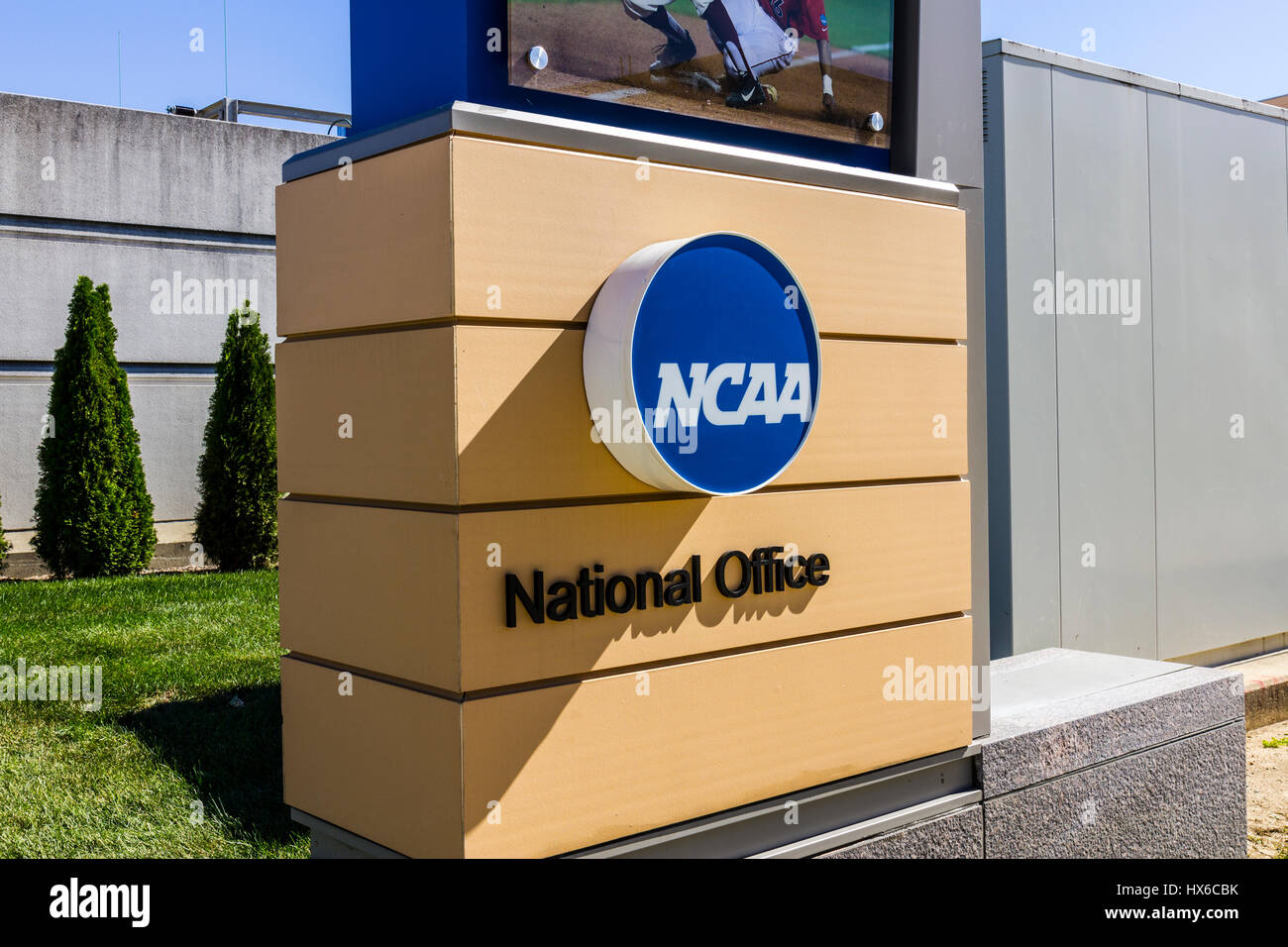 Indianapolis - ca. Oktober 2016: National Collegiate Athletic Association Headquarters. Die NCAA regelt sportliche Programme vieler Hochschulen und UN- Stockfoto