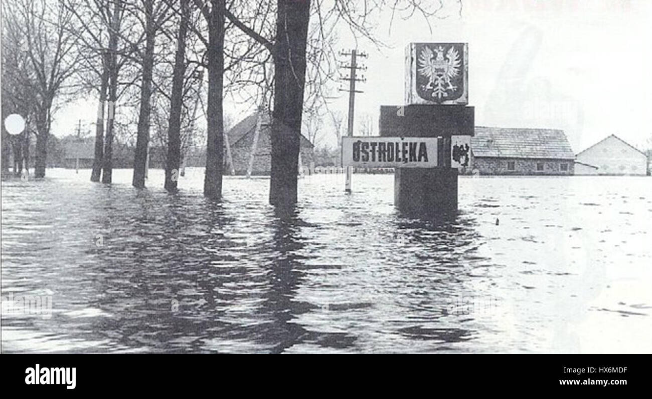 Die „Ostroleka 1979“ bezieht sich auf ein bedeutendes historisches Ereignis im Jahr 1979 in Ostroleka, Polen, das für seine politischen und sozialen Auswirkungen bekannt ist und oft mit dem breiteren Kontext der polnischen Geschichte und der Solidaritätsbewegung in Verbindung gebracht wird. Stockfoto