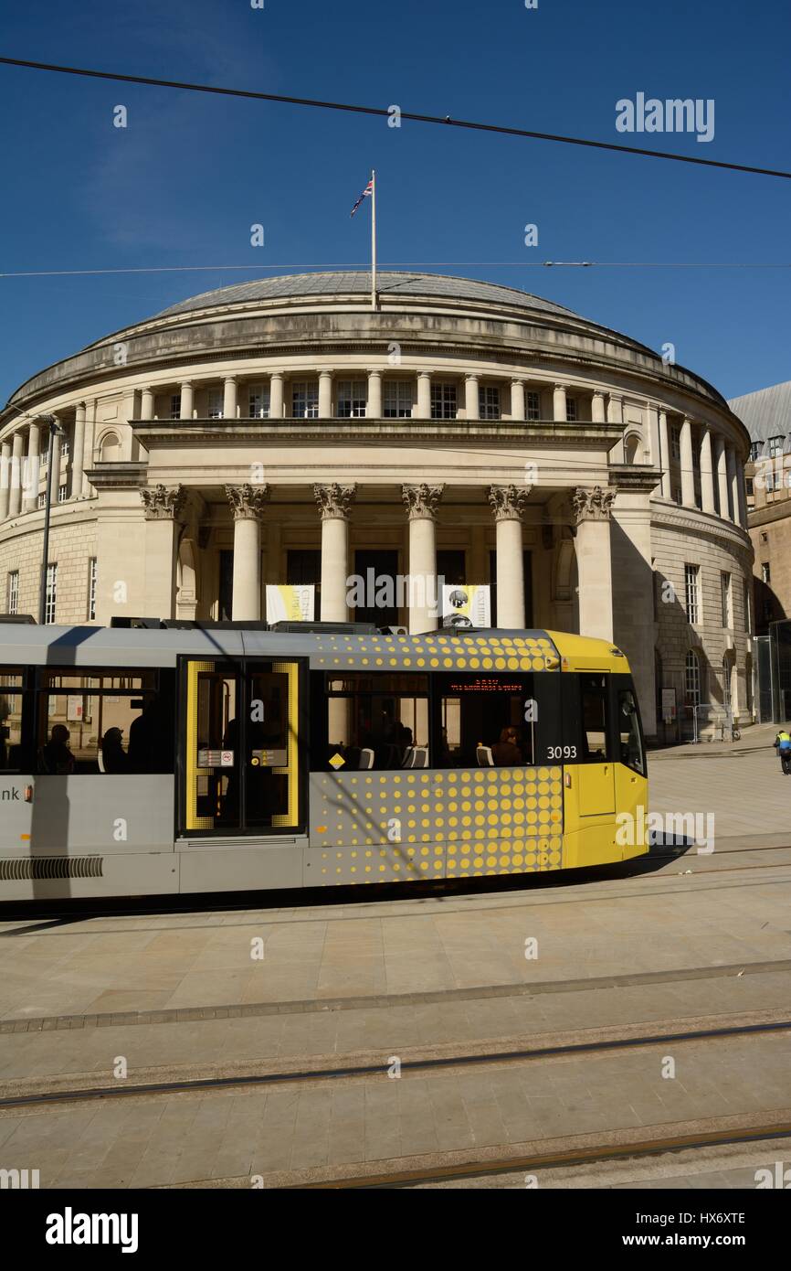 Metrolink Straßenbahn in St Peter es Square im Stadtzentrum von Manchester. Stockfoto