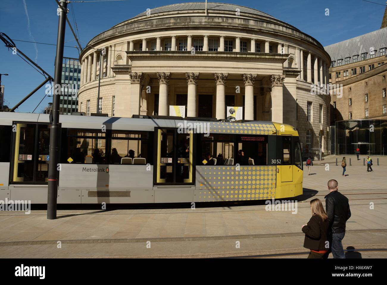 Metrolink Straßenbahn in St Peter es Square im Stadtzentrum von Manchester. Stockfoto