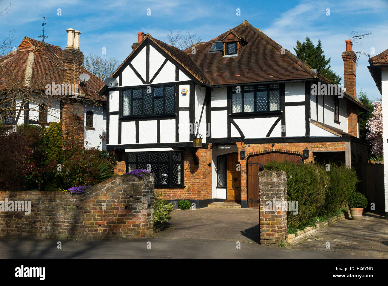 Haus Einfahrt Uk Stockfotos und -bilder Kaufen - Alamy