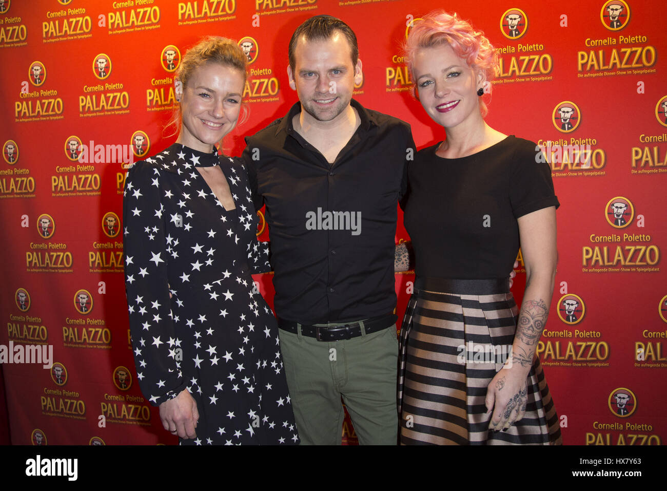 Prominente, die Teilnahme an der Charity-Gala für die Altonaer ...