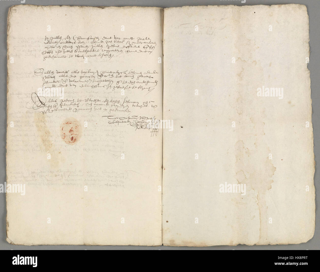 Das Dokument Unie van Utrecht (Union of Utrecht) aus dem niederländischen Nationalarchiv ist ein bedeutender historischer Text, der die Allianz zwischen den nördlichen niederländischen Provinzen im Jahr 1579 formalisierte und einen entscheidenden Moment in der niederländischen Revolte und der Gründung der niederländischen Republik markierte. Stockfoto