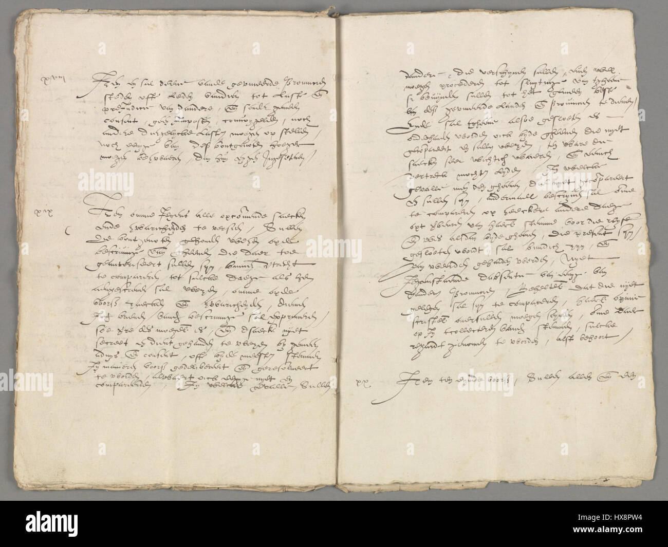 Dieses historische Dokument, das Teil des niederländischen Nationalarchivs ist, beschreibt die Union von Utrecht, einen gründungsvertrag, der 1579 unterzeichnet wurde und mehrere nördliche niederländische Provinzen vereinte. Die union war ein wichtiger Schritt in der Unabhängigkeit der Niederlande von Spanien während des Achtzigjährigen Krieges. Stockfoto
