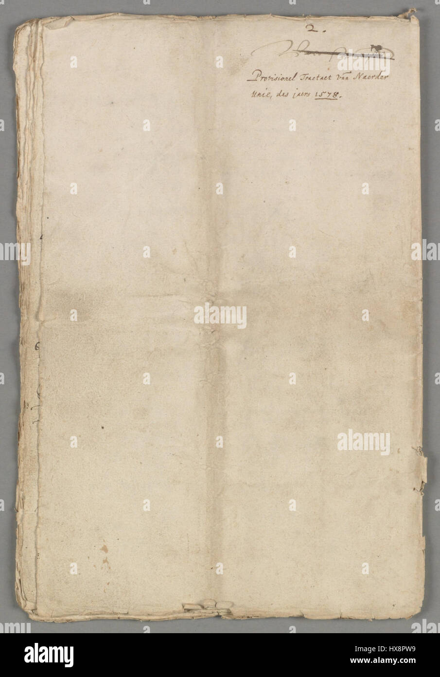 Das Dokument „Unie van Utrecht“ ist eine historische Aufzeichnung aus den Niederlanden, die 1579 unterzeichnet wurde. Es war ein Abkommen, das die vereinigung der nördlichen Provinzen während des Achtzigjährigen Krieges gegen Spanien formalisierte und zur Gründung der Niederländischen Republik beitrug. Stockfoto