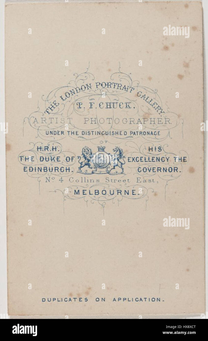 Die Carte de Visite von Thomas Foster Chuck aus dem Jahr 1868 zeigt ein Foto des prominenten Individuums aus der viktorianischen Zeit. Die Rückseite der Karte enthält persönliche Details oder die Unterschrift des Fotografen, was sie zu einem historischen Sammlerstück macht. Stockfoto