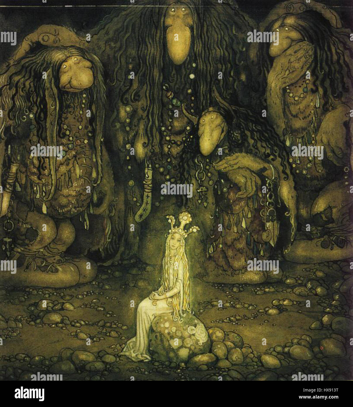 „Look at them, Trollmutter Said“ von John Bauer, gegründet 1915, zeigt eine mystische Szene mit Trollen, ein beliebtes Motiv in der schwedischen Folklore. Bauers zauberhafter Stil verwendet dunkle, atmosphärische Töne, um in seinen fantastischen Bildern ein Gefühl von Mysterium und Gefahr zu schaffen. Stockfoto