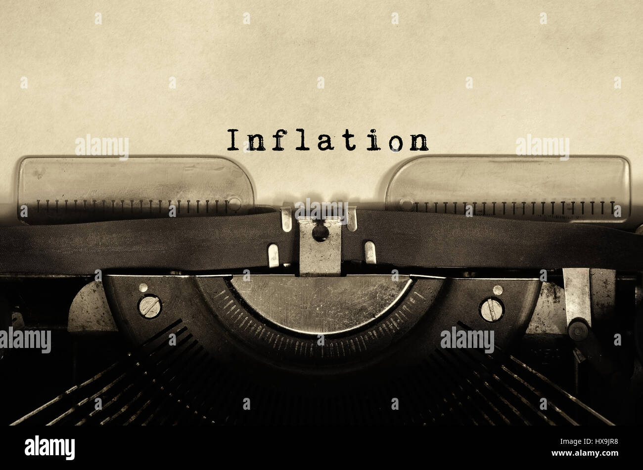 Inflation auf Vintage Schreibmaschine getippt Stockfoto