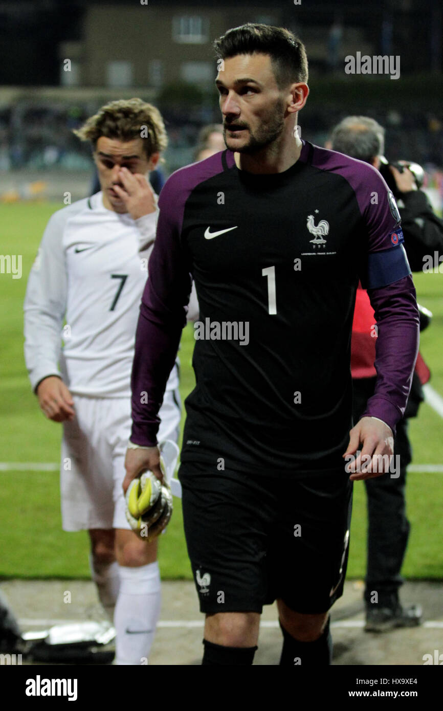 Stade Josy Barthel, Luxemburg Stadt, Luxemburg; WM 2018 Qualifikation Weltfußball, Luxemburg und Frankreich; Hugo Lloris, Frankreich. 25. März 2017. Bildnachweis: Laurent Lairys/Agence Locevaphotos/Alamy Live-Nachrichten Stockfoto