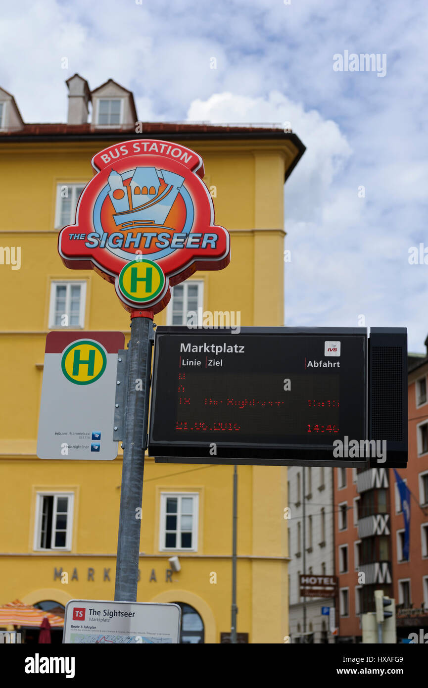 Ein Sightpost von der Bushaltestelle "Sightseer", Innsbruck, Österreich Stockfoto