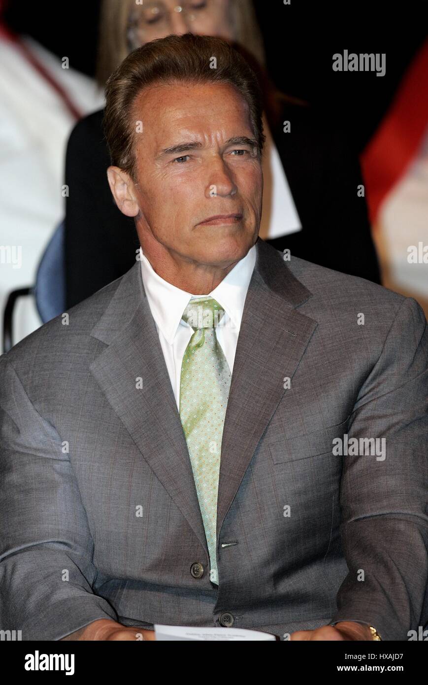 ARNOLD SCHWARZENEGGER Gouverneur Kaliforniens 11. Mai 2007 der Sicht Schule CALABASAS CALIFORNIA USA Stockfoto