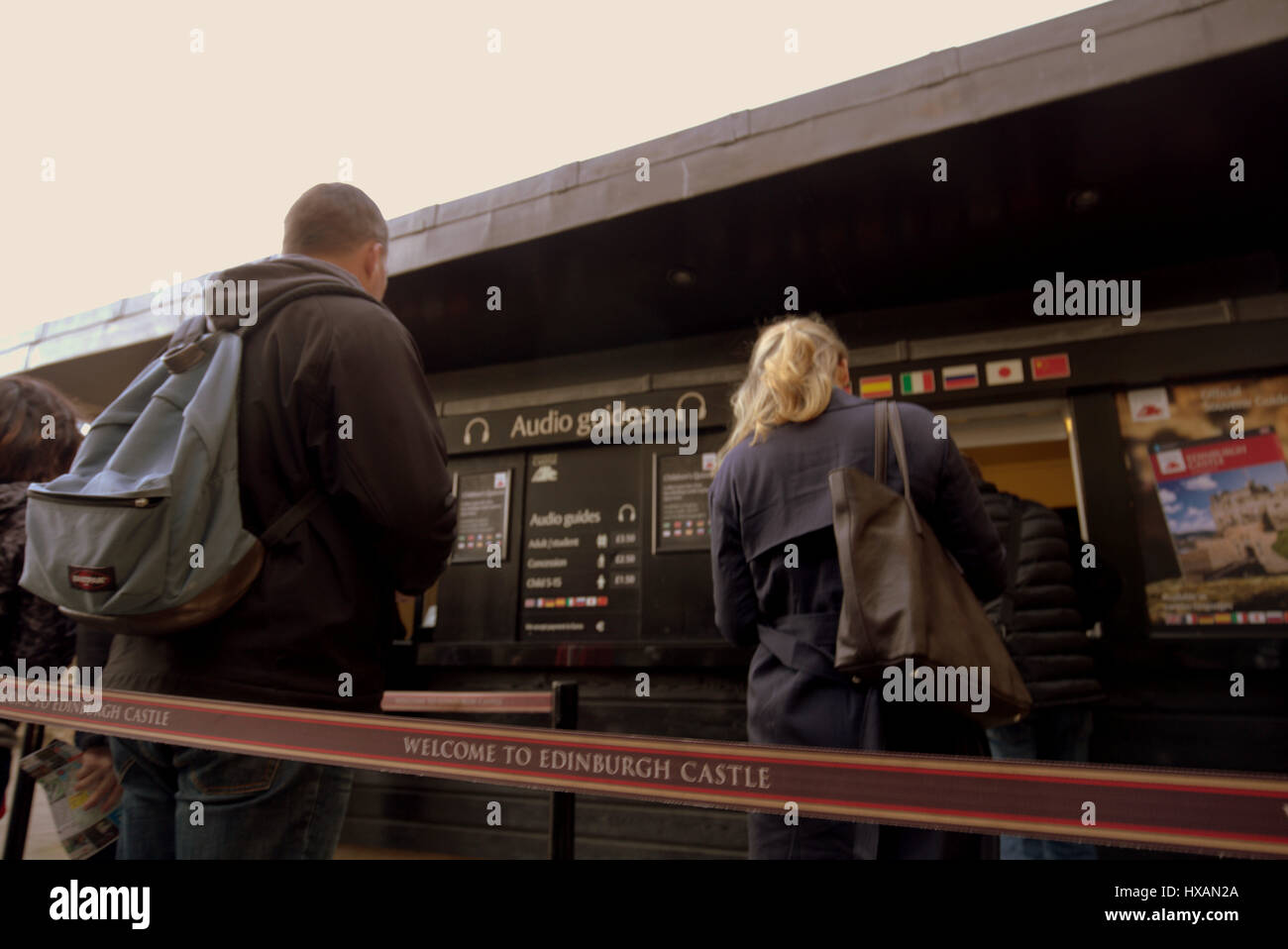 Edinburgh Castle inneren Eingang und Ticket Warteschlange Stockfoto