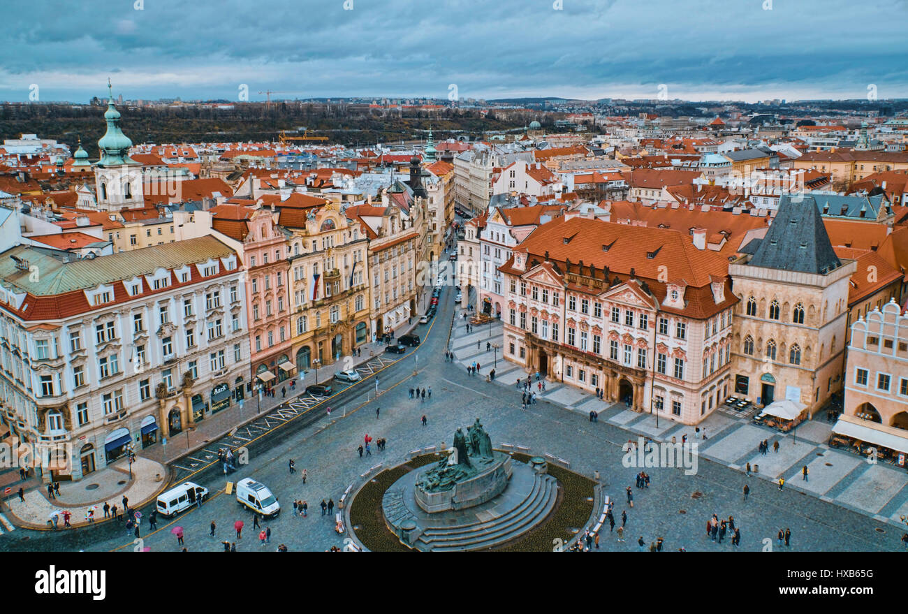 Schöne Luftaufnahme über Altstädter Ring in Prag Stockfoto