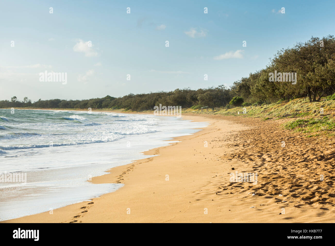 Blick entlang Mon Repos Beach.  Mon Repos Conservation Park, Bundaberg, Queensland, Australien Stockfoto