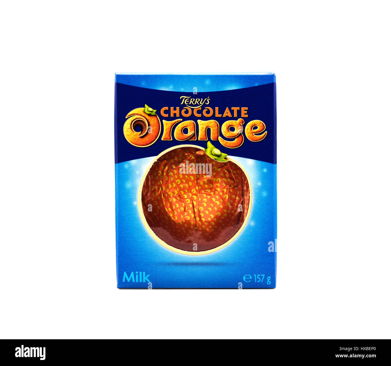 Ein Terry Chocolate Orange auf weißem Hintergrund. Stockfoto