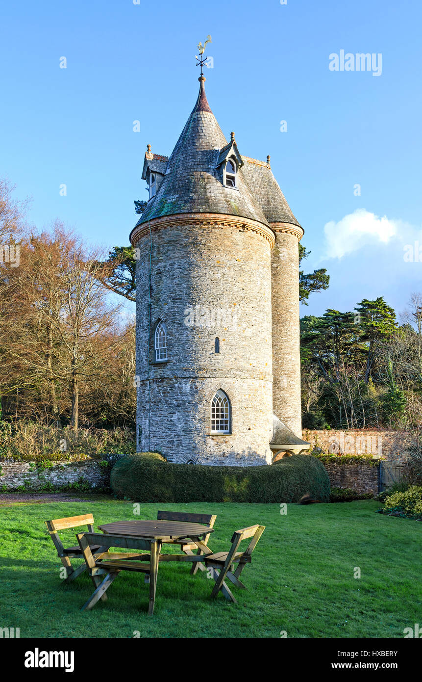 Ein alter Wasserturm ins Wohn Unterkunft in der Nähe von Truro in Cornwall, England, uk. Stockfoto