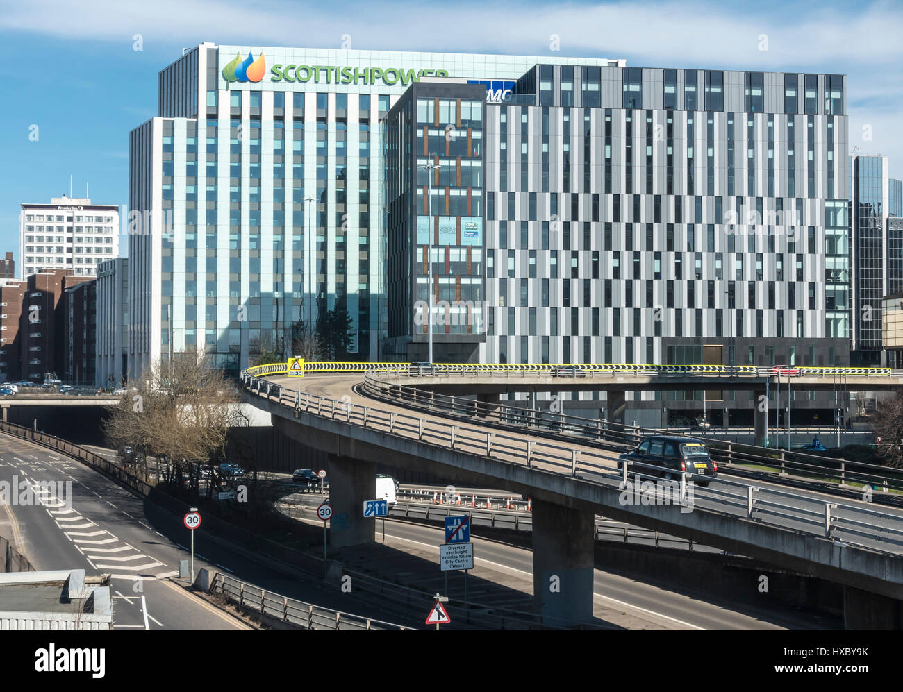 Das St. Vincent Plaza Bürogebäude Frontmann Scottish Power Gebäude neben der Autobahn M8 in zentralen Glasgow Schottland, Vereinigtes Königreich Stockfoto