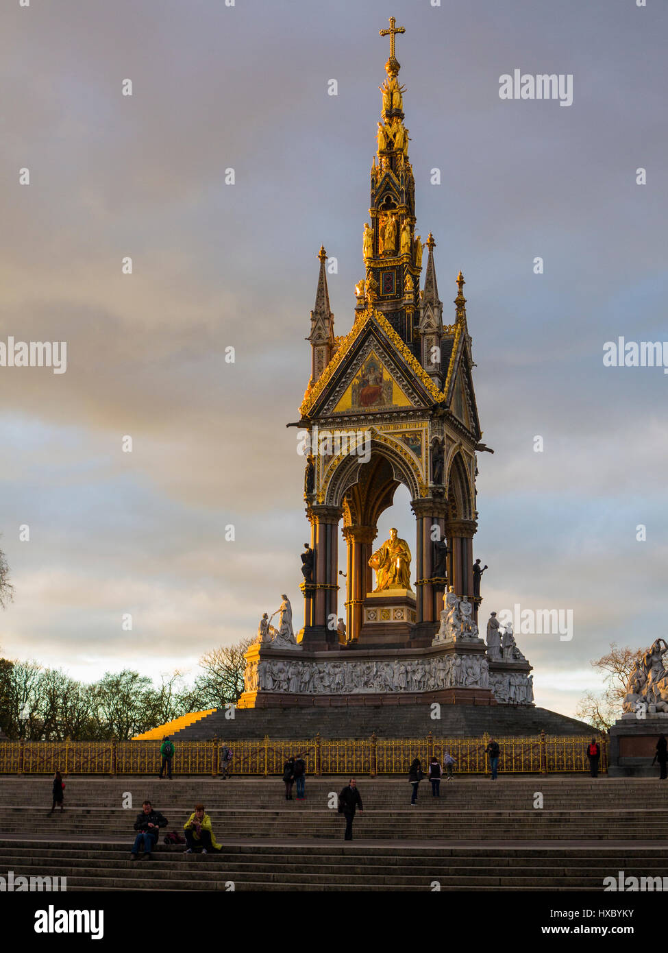 Das Albert Memorial in den Kensington Gardens Stockfoto