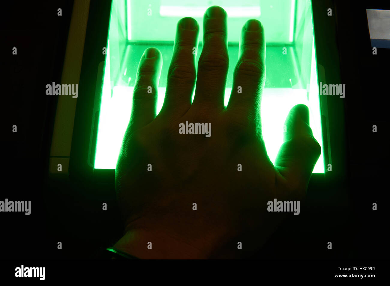 Cyber-Sicherheit digitaler Fingerabdruck Scannen Stockfoto
