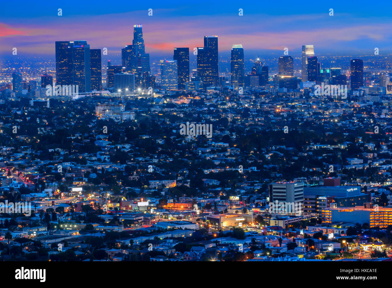 Skyline von Los Angeles in der Nacht Stockfoto