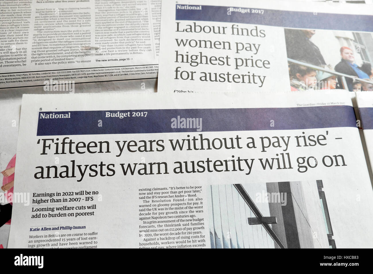 "Fünfzehn Jahre ohne Pay rise - Analysten warnen, dass Sparmaßnahmen wird weitergehen" Guardian Artikel Schlagzeile London UK Stockfoto